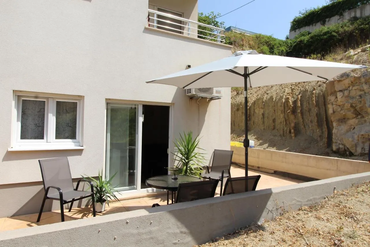 Macadamia Apartment With Garage Parking Split Croatia