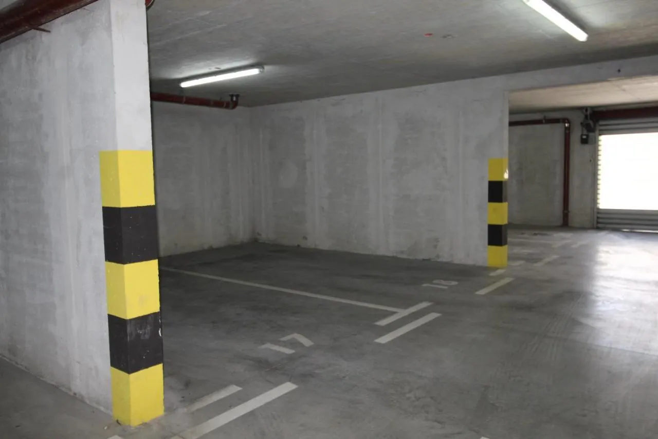 Macadamia Apartment With Garage Parking Σπλιτ Κροατία