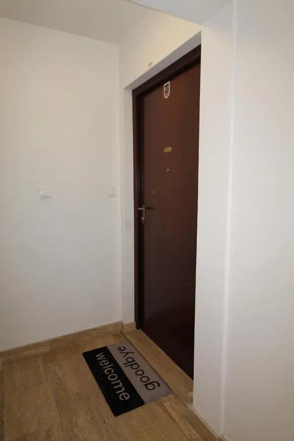 Macadamia Apartment With Garage Parking Split